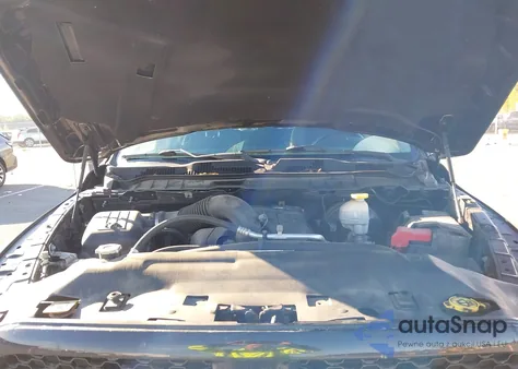 2018 Ram 1500 Night 4X4 6'4 Box из США, поврежденный, VIN 1C6RR7UT2JS196692